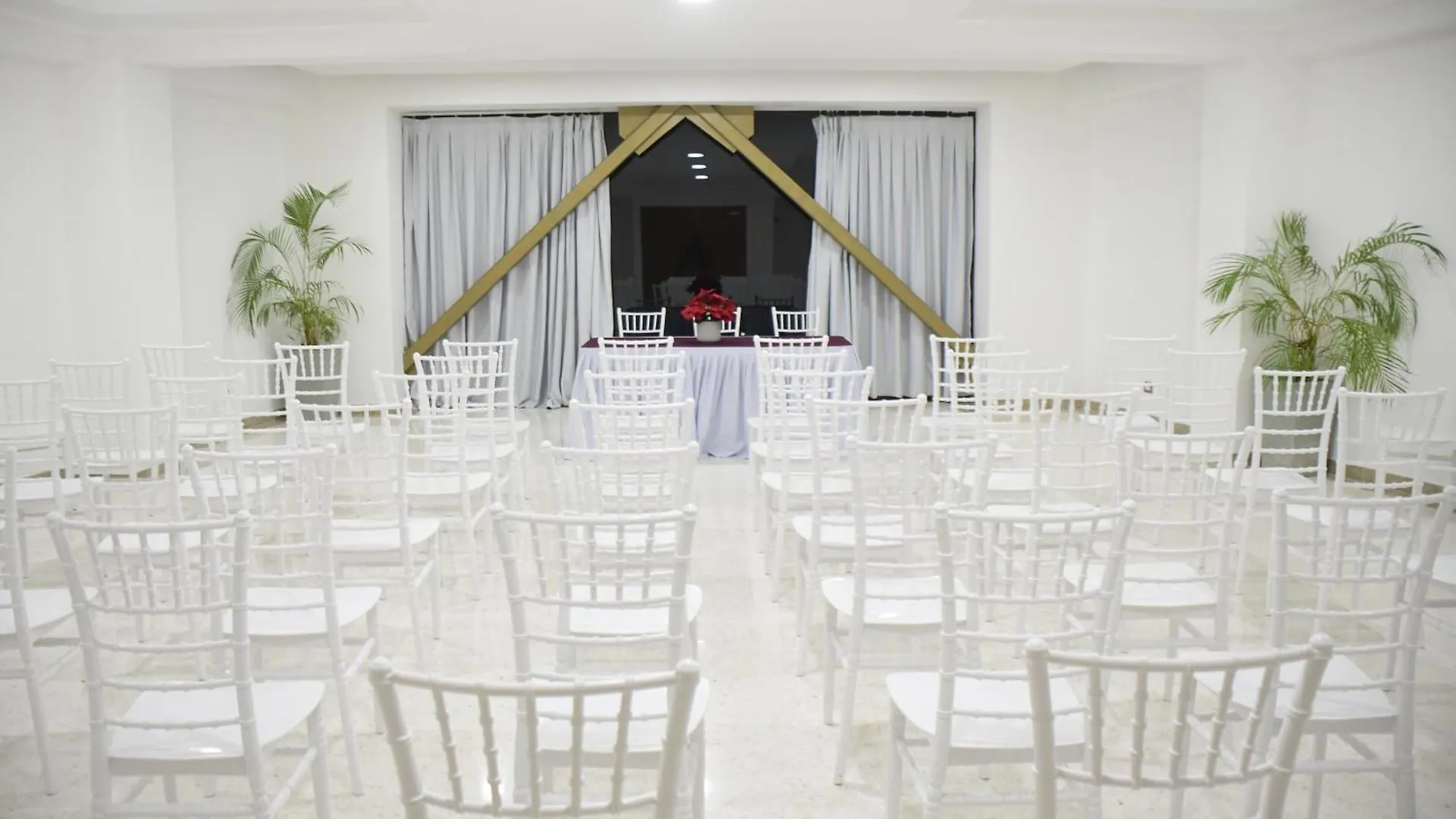 Hacienda Samana Bay Hotel